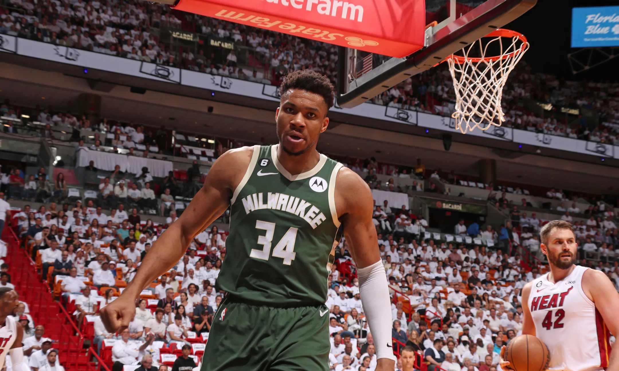 雄鹿击败公牛,字母哥再次发挥出色领队取胜的简单介绍 雄鹿击败公牛,字母哥再次发挥出色领队取胜的简单介绍