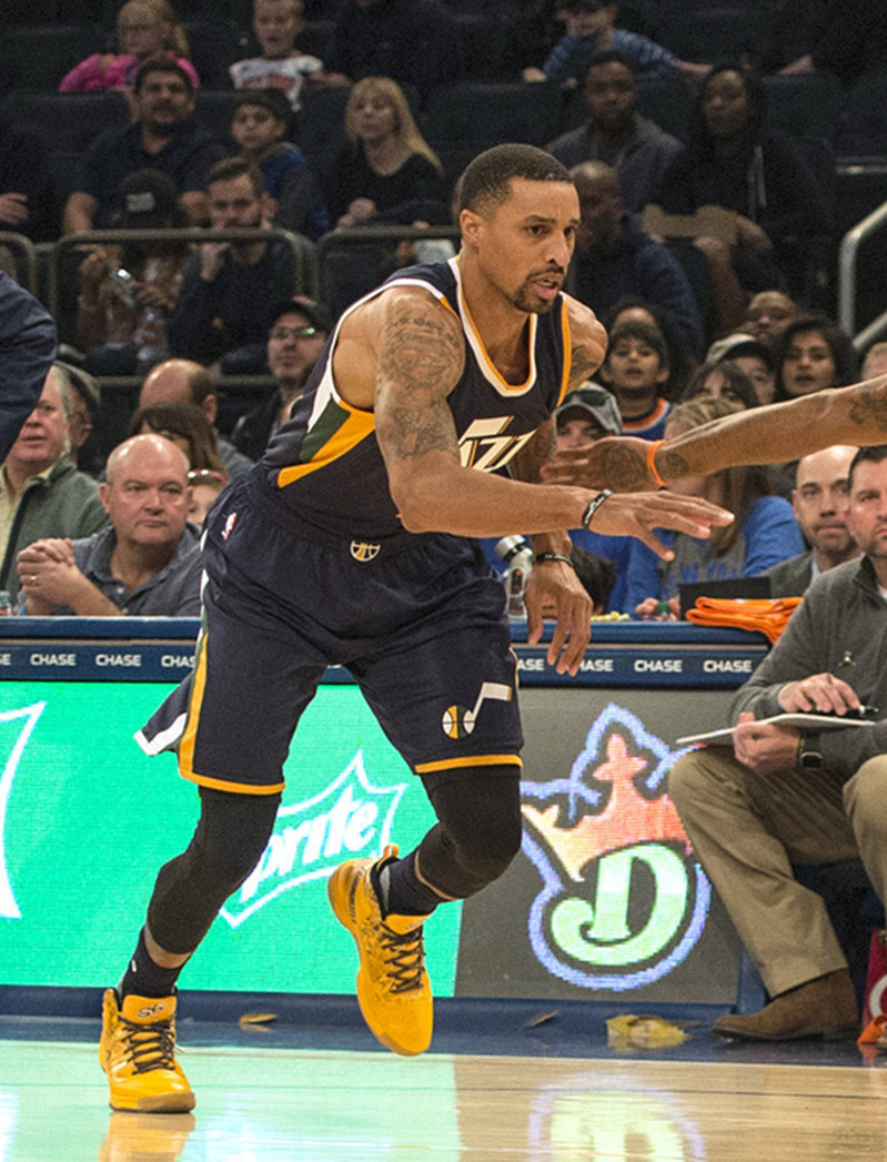 包含雷霆鏖战雄鹿,乔治·希尔完成帽子戏法的词条 包含雷霆鏖战雄鹿,乔治·希尔完成帽子戏法的词条