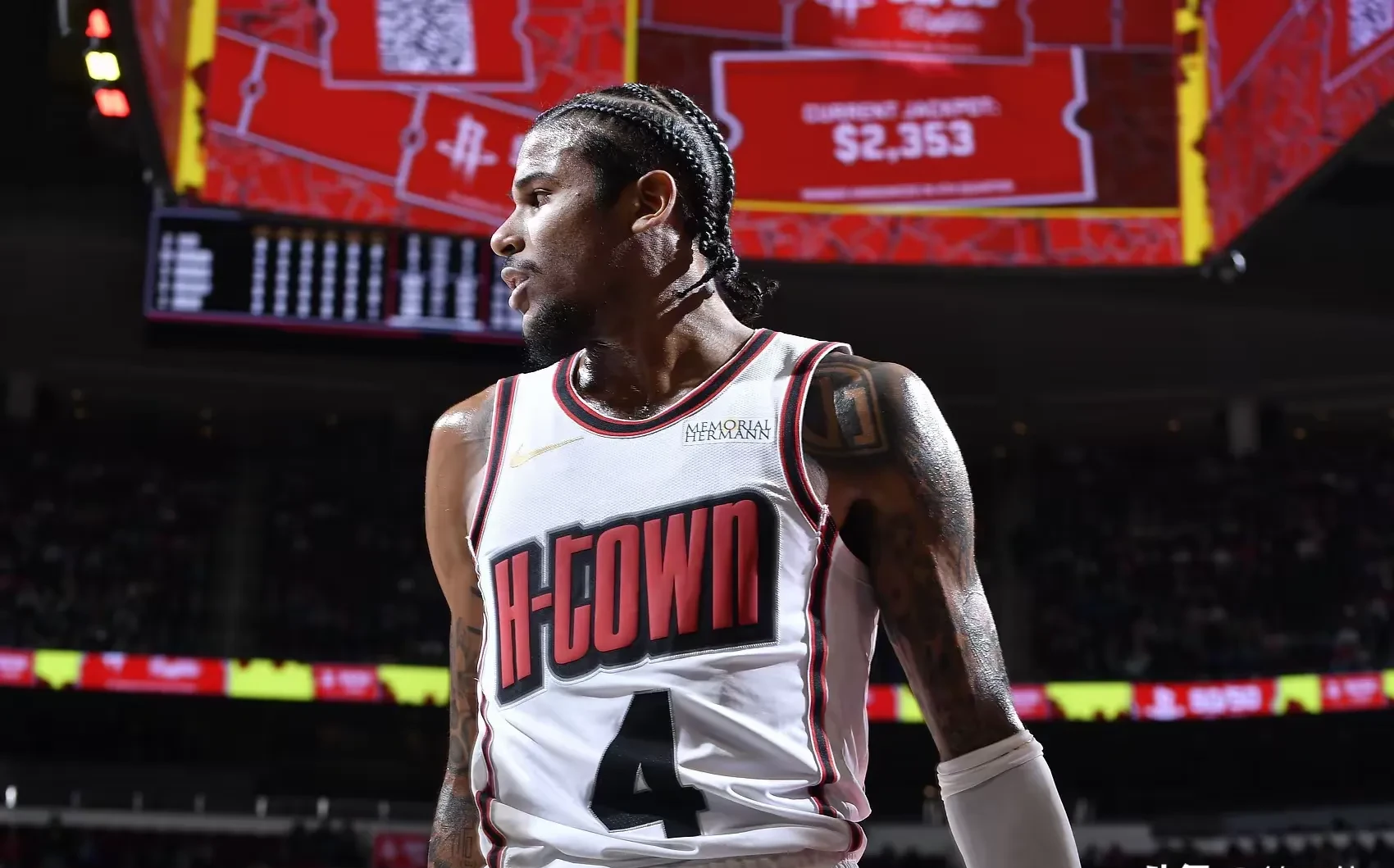 火箭客场战胜黄蜂,取得关键胜利 火箭客场战胜黄蜂,取得关键胜利