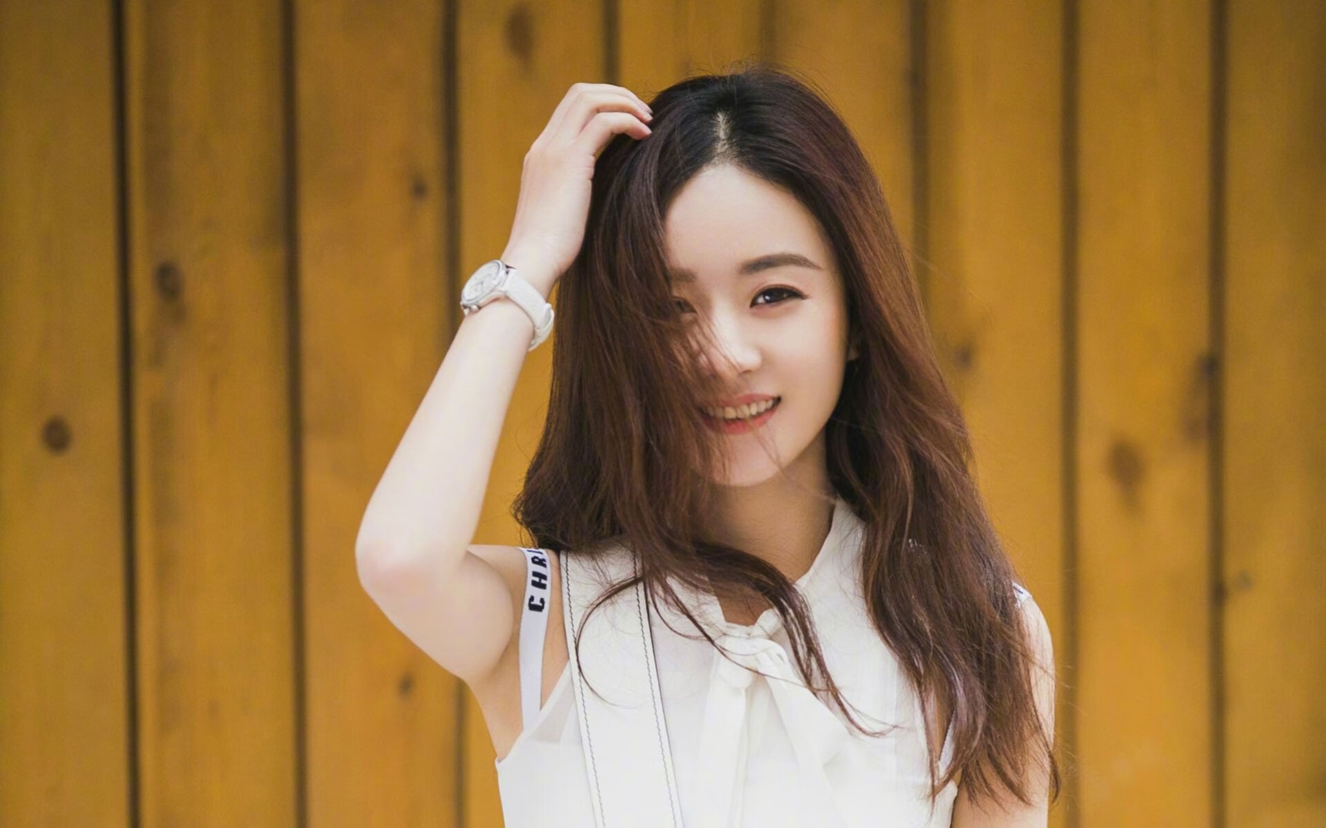 李刚仁利刃出鞘斩防线，沙特新王加冕胜巴萨传统