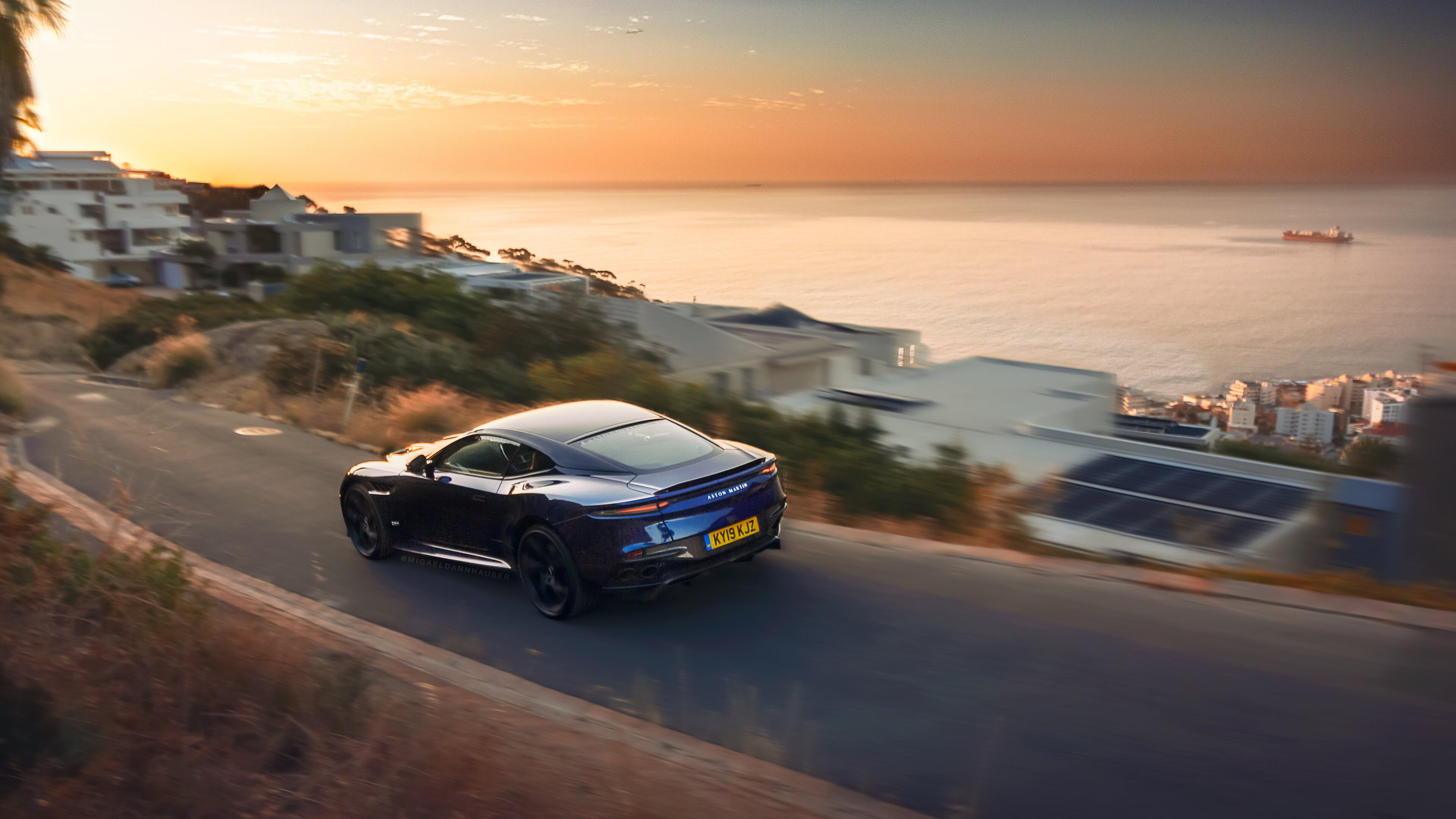 开云体育app-欧冠半决赛焦点战，鹈鹕击溃开拓者，篮球盛宴引燃激情