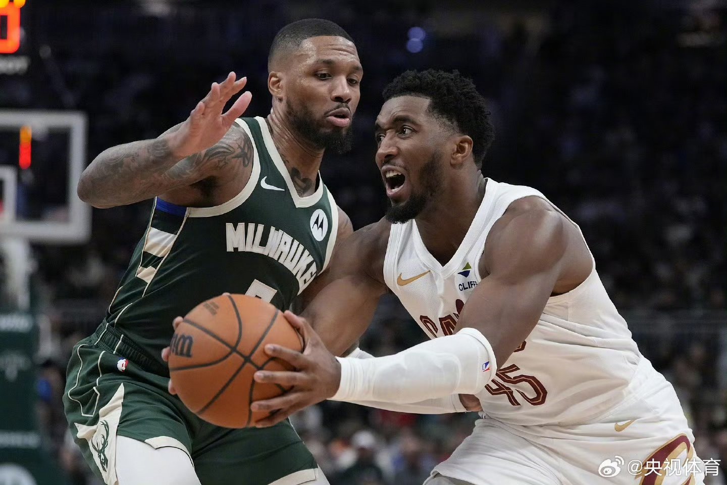 开云体育登录-尼克斯对阵雄鹿，乔治用实力证明自己