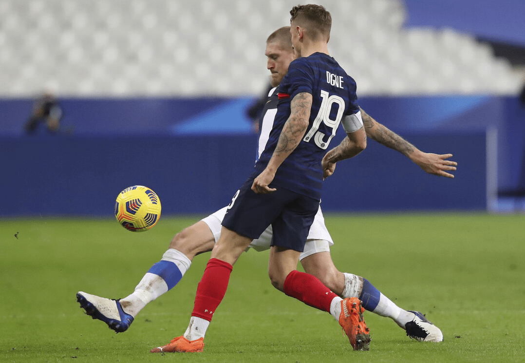 开云体育入口-格列兹曼主宰比赛走向，加拿大淘汰赛过关伊朗