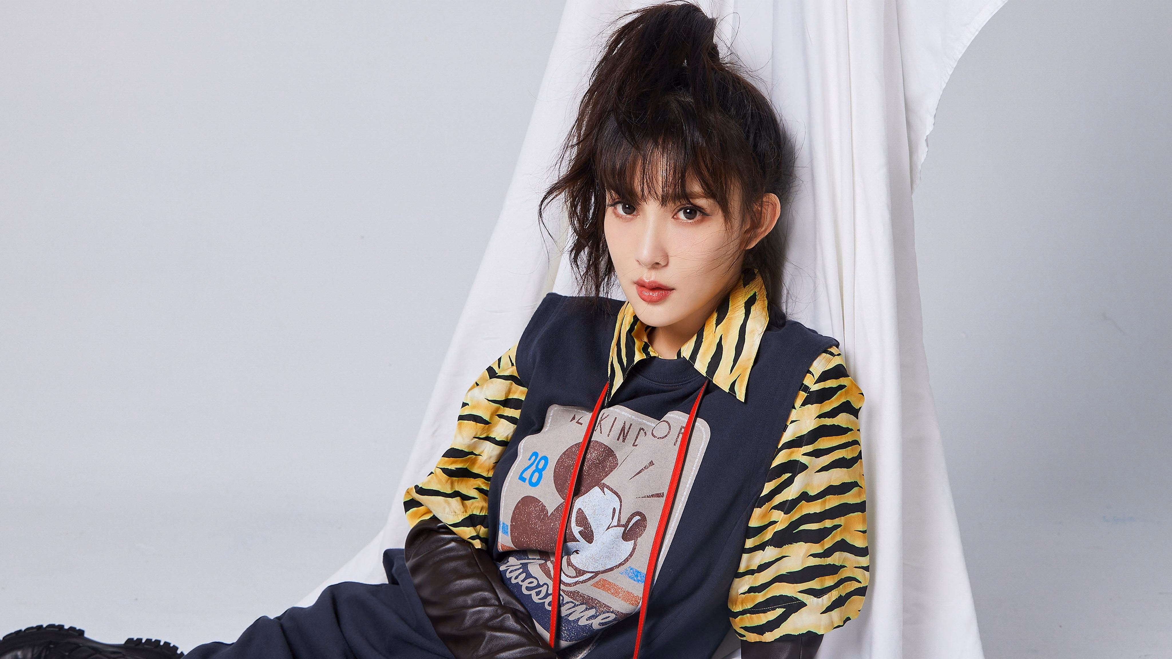 欧冠震撼夜!蓝鹰利爪撕碎黄黑墙,格列兹曼演绎防线解剖学