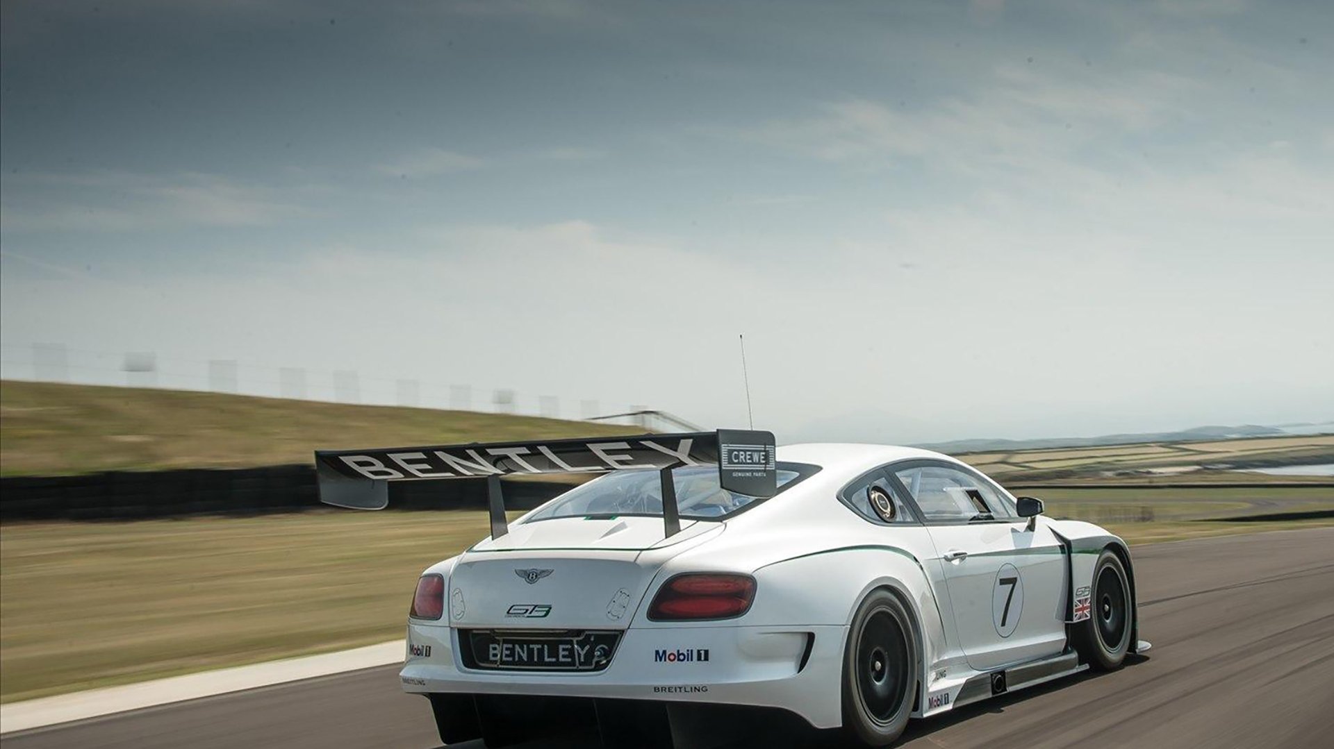 双线奏凯，圣西罗的钢铁意志与巴林赛道的极速交响